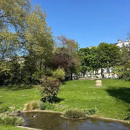 Parisian Cozy Studio: Batignolles Charm Near Landmarks Apartment Paris