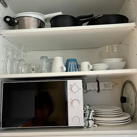 17 - Compact 10m2 -110 Sqf - Coeur Batignolles - Entièrement Rénové - Vue Toits - Idéal Solo Traveler Appartamento *