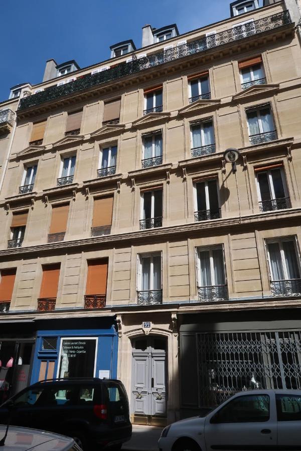 Appartamento 17 - Coeur Batignolles - Beau Studio 10 M2 -110 Sqf - Etat Neuf - Calme - Ideal Une Personne - Single Occupancy *